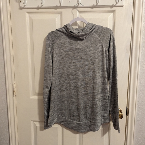 ✨3/$15✨ Series 8 Fitness Women's Turtle Neck Top - Picture 9 of 10